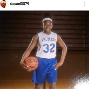 Meet your Posher, Dasani